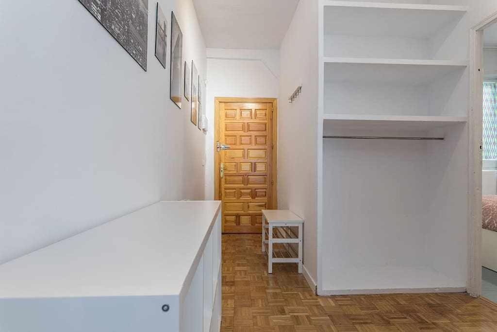 Apartamento Confortable En Atocha Appartement Madrid Buitenkant foto