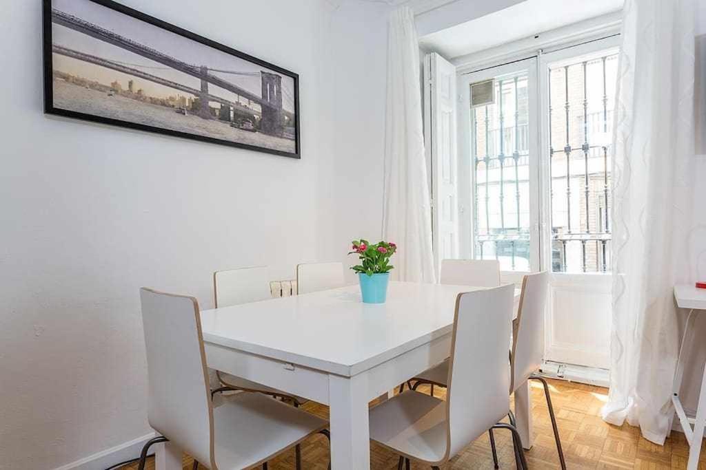 Apartamento Confortable En Atocha Appartement Madrid Buitenkant foto
