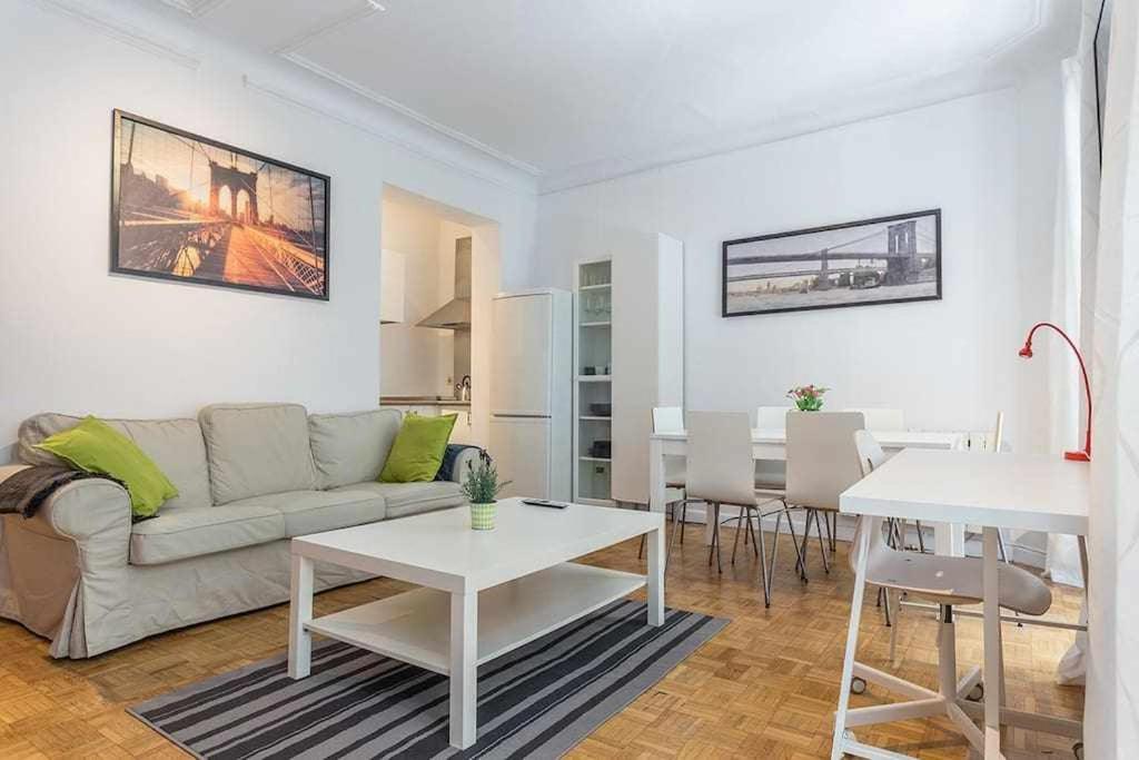 Apartamento Confortable En Atocha Appartement Madrid Buitenkant foto